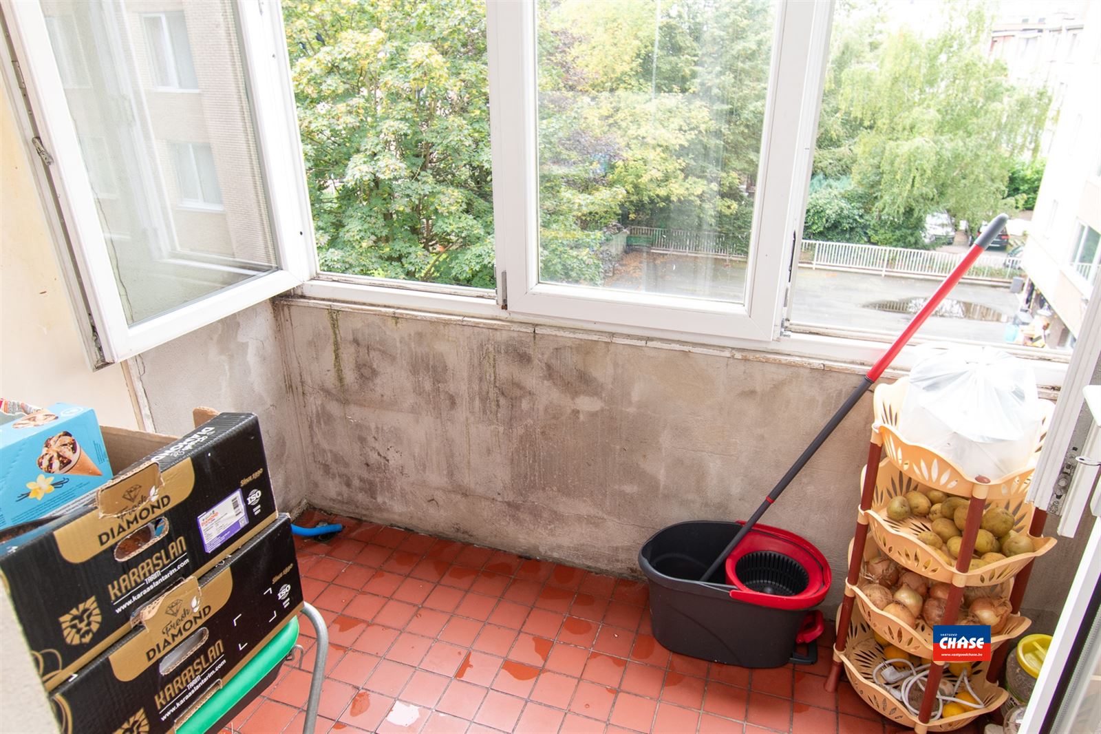 Appartement met 2 slaapkamers, klein terrasje en 2 ruime kelders foto 6