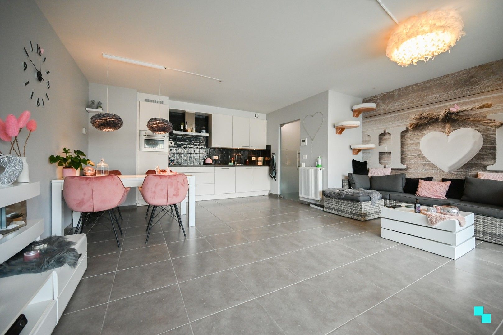 Energiezuinig tweeslaapkamer appartement te Rumbeke foto 2
