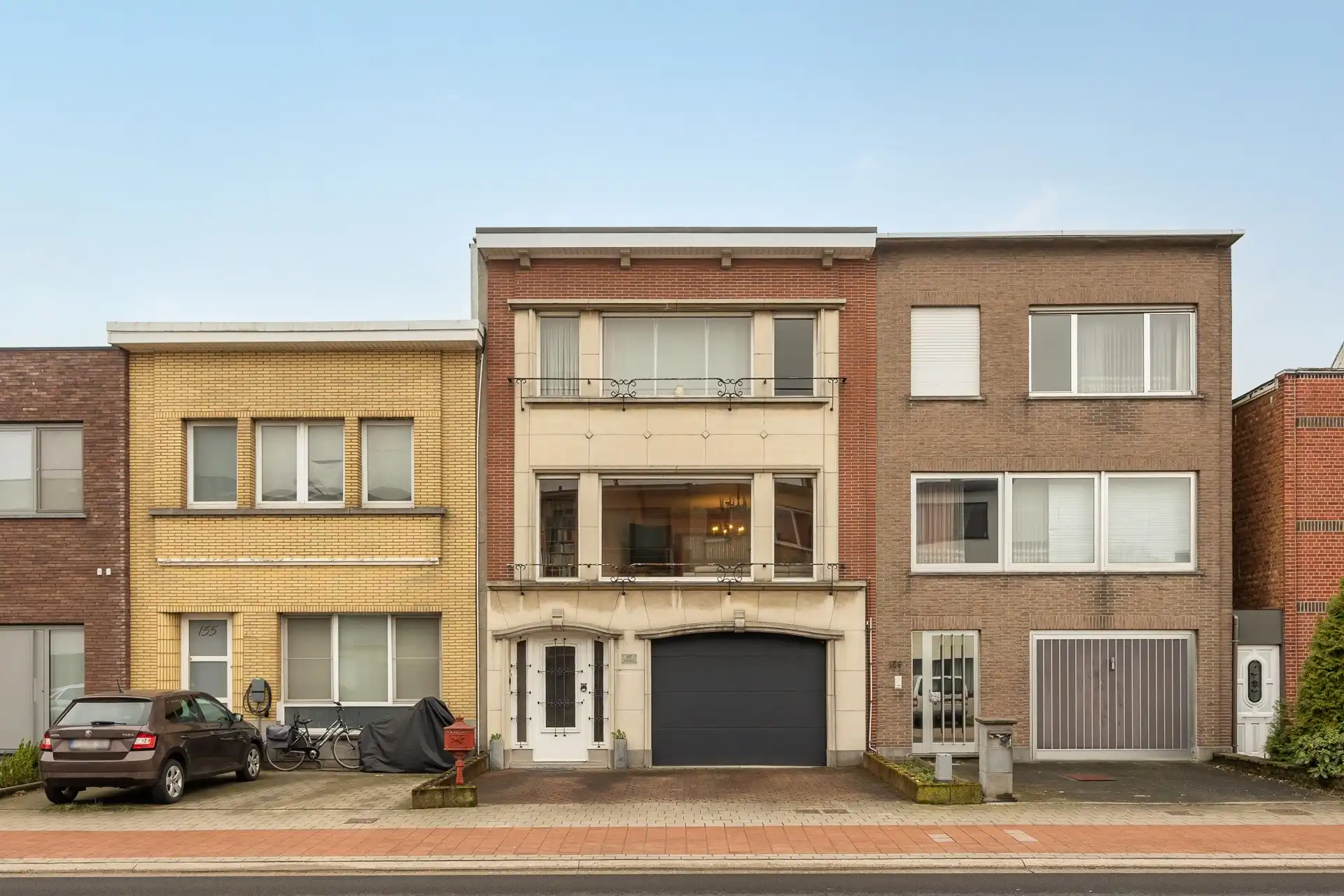 Hoofdfoto van de publicatie: Ruime bel-etage (3-4 slpk) met garage en tuin in Wommelgem