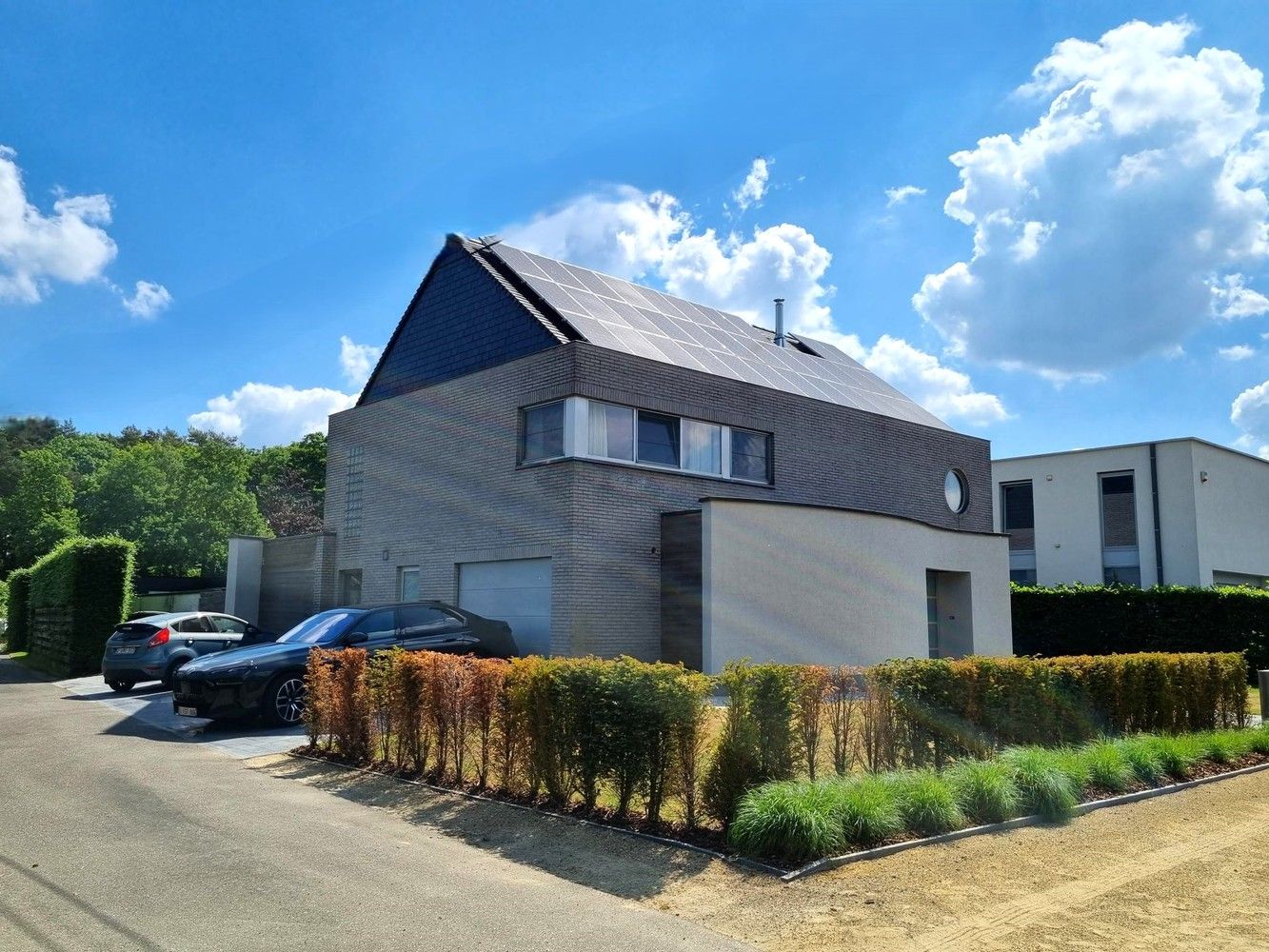 Prachtige villa woning, rustig gelegen met zonnige, diepe tuin voorzien van zwembad en poolhouse. foto 30