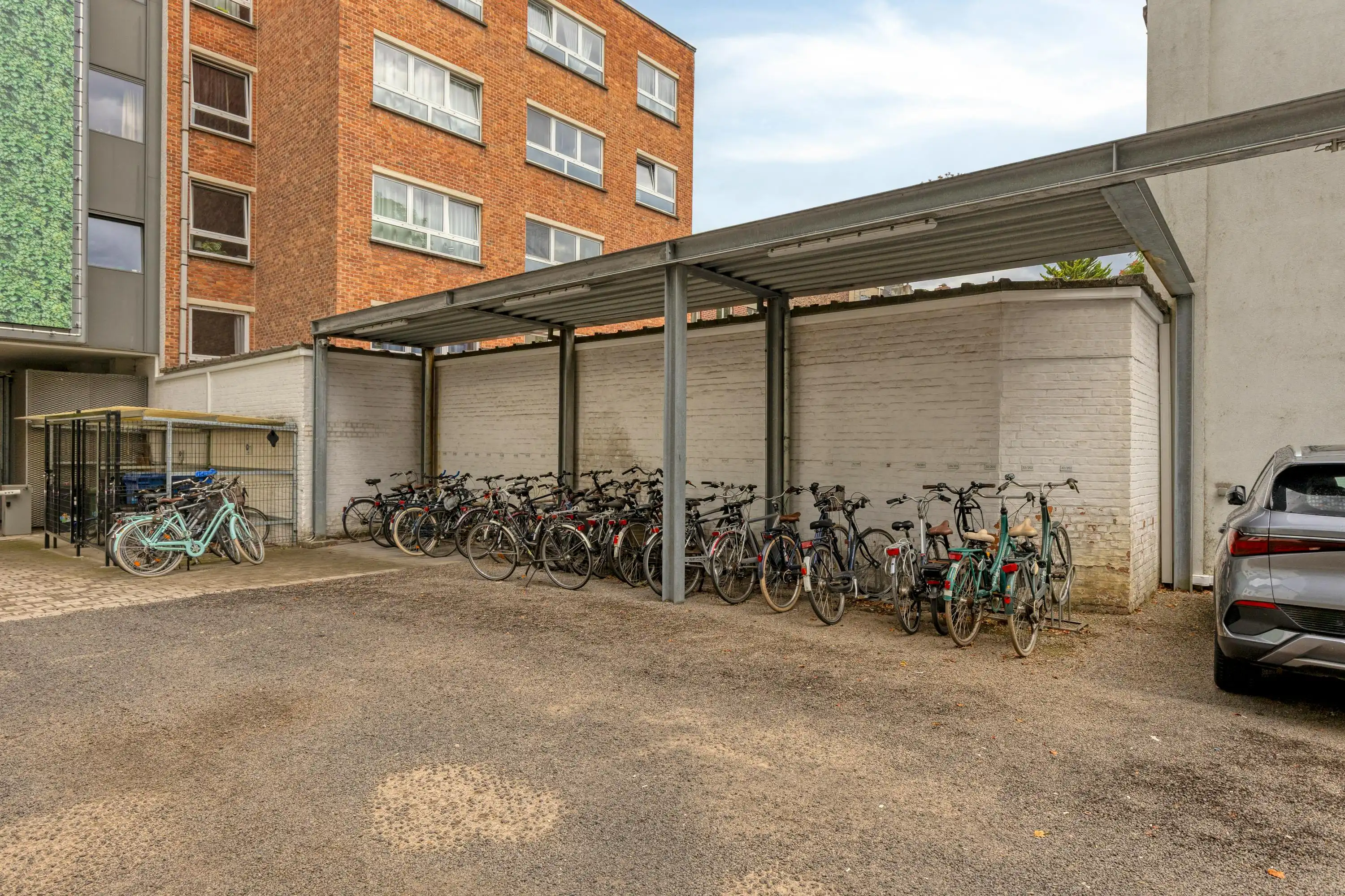 Licht en instapklaar appartement met terras foto 17