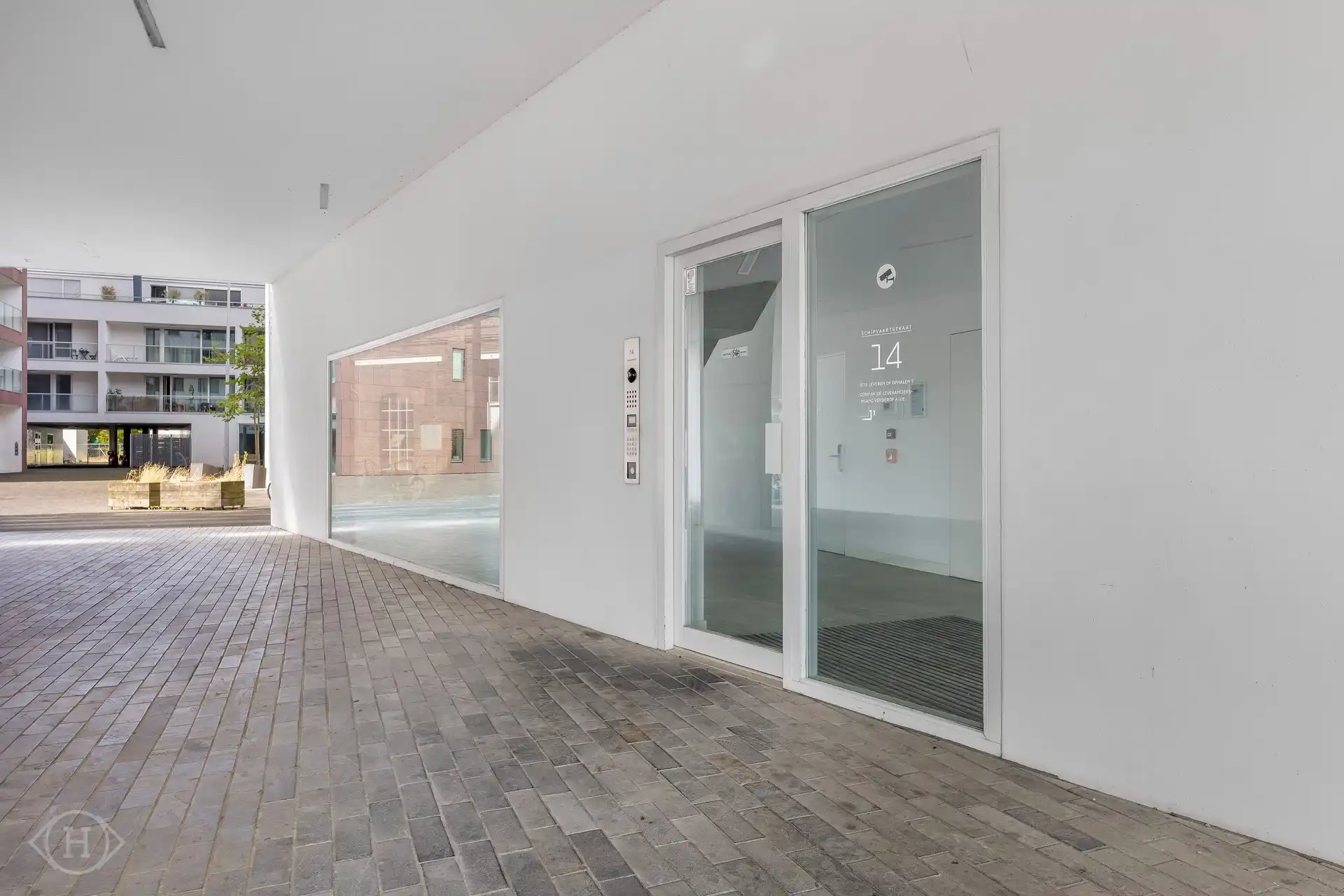 Bemeubeld appartement met prachtig terras foto 6