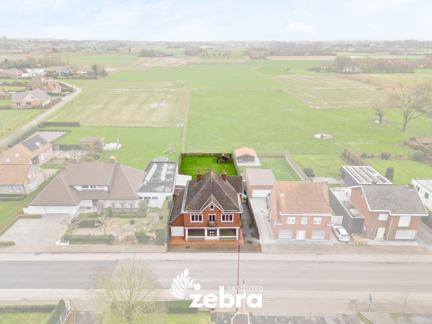 Hoofdfoto van de publicatie: Ruime alleenstaande woning te Marialoop (Meulebeke)!