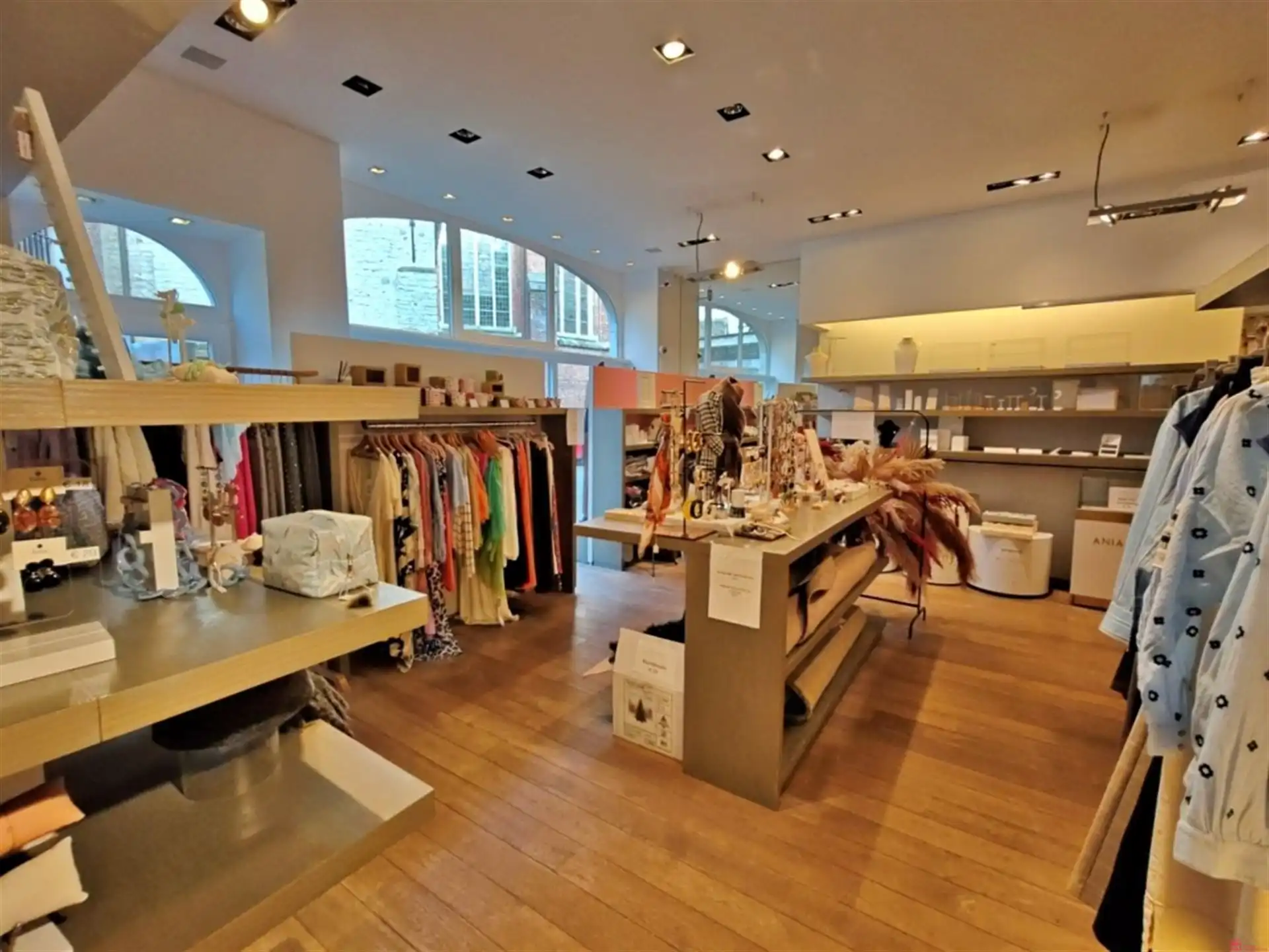 Handelspand op mooie hoek foto 8