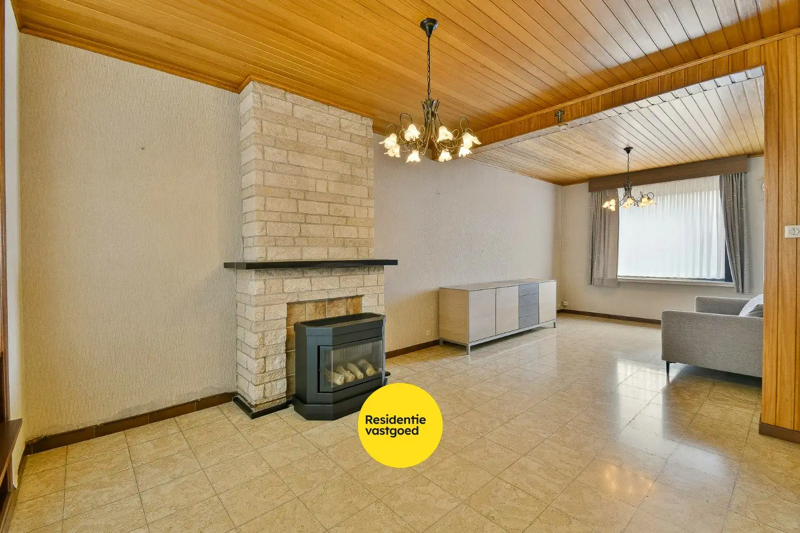 Rijwoning met veel potentieel op centrale ligging foto 5