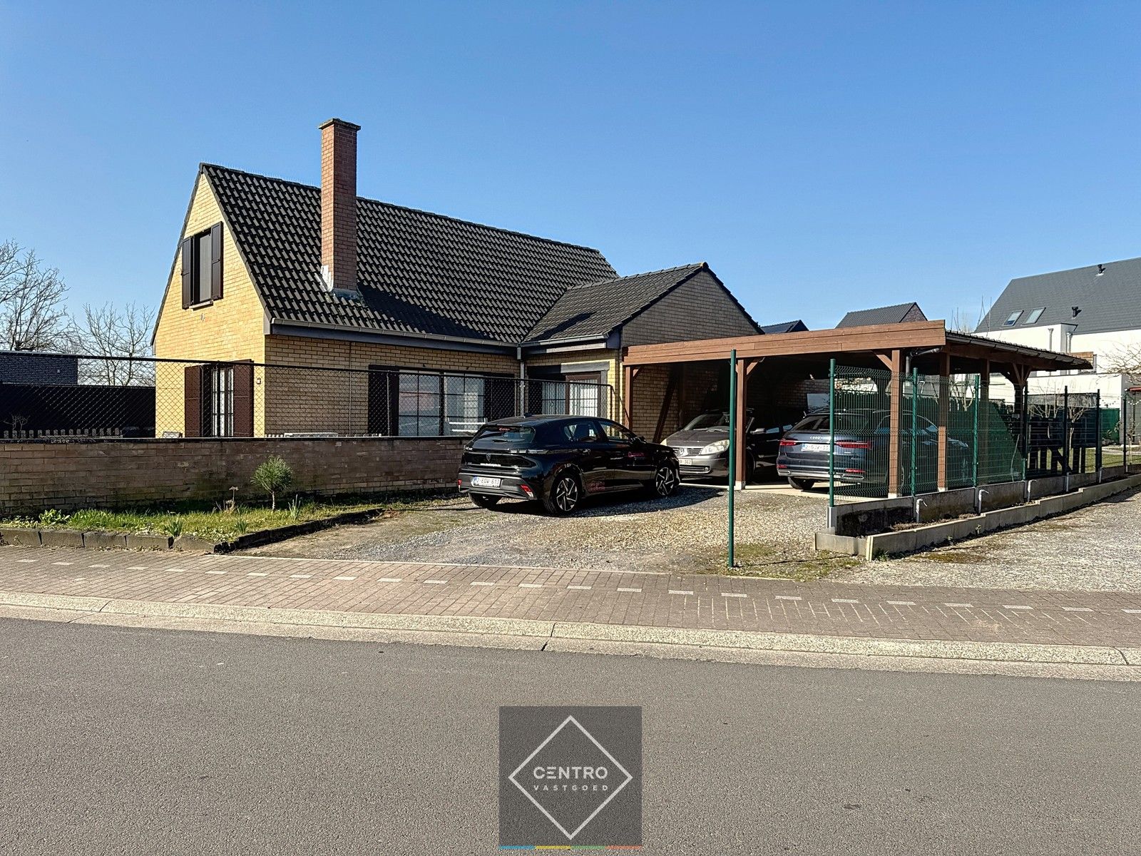 PERFECT INSTAPKLARE woning met mogelijkheid tot 5 slpks! foto 2
