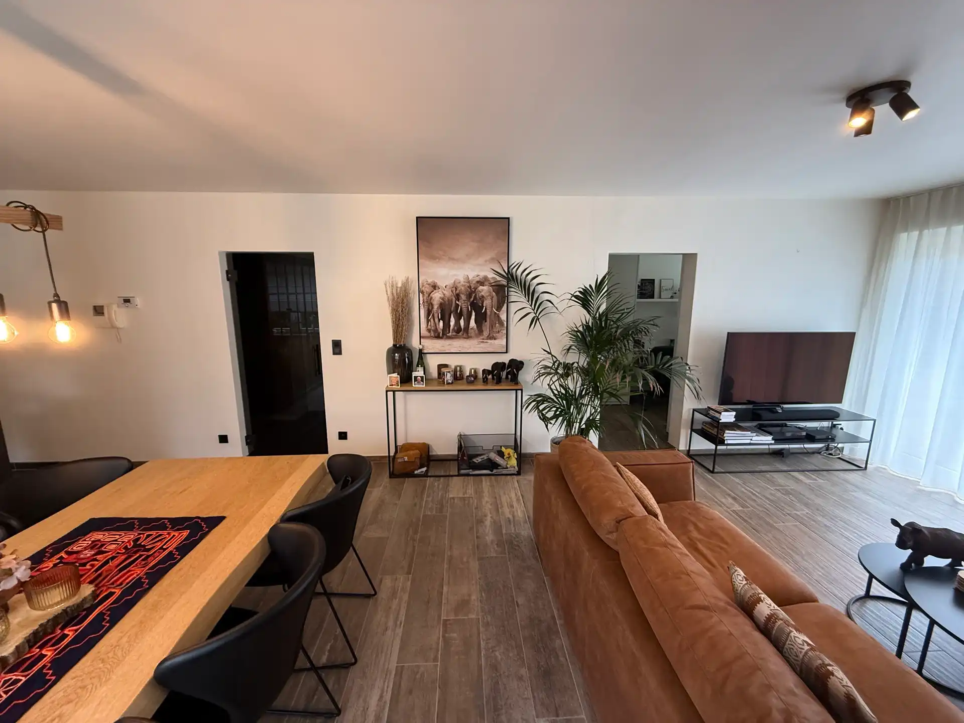AALST - Gerenoveerd gelijkvloers appartement mét garage. foto 6