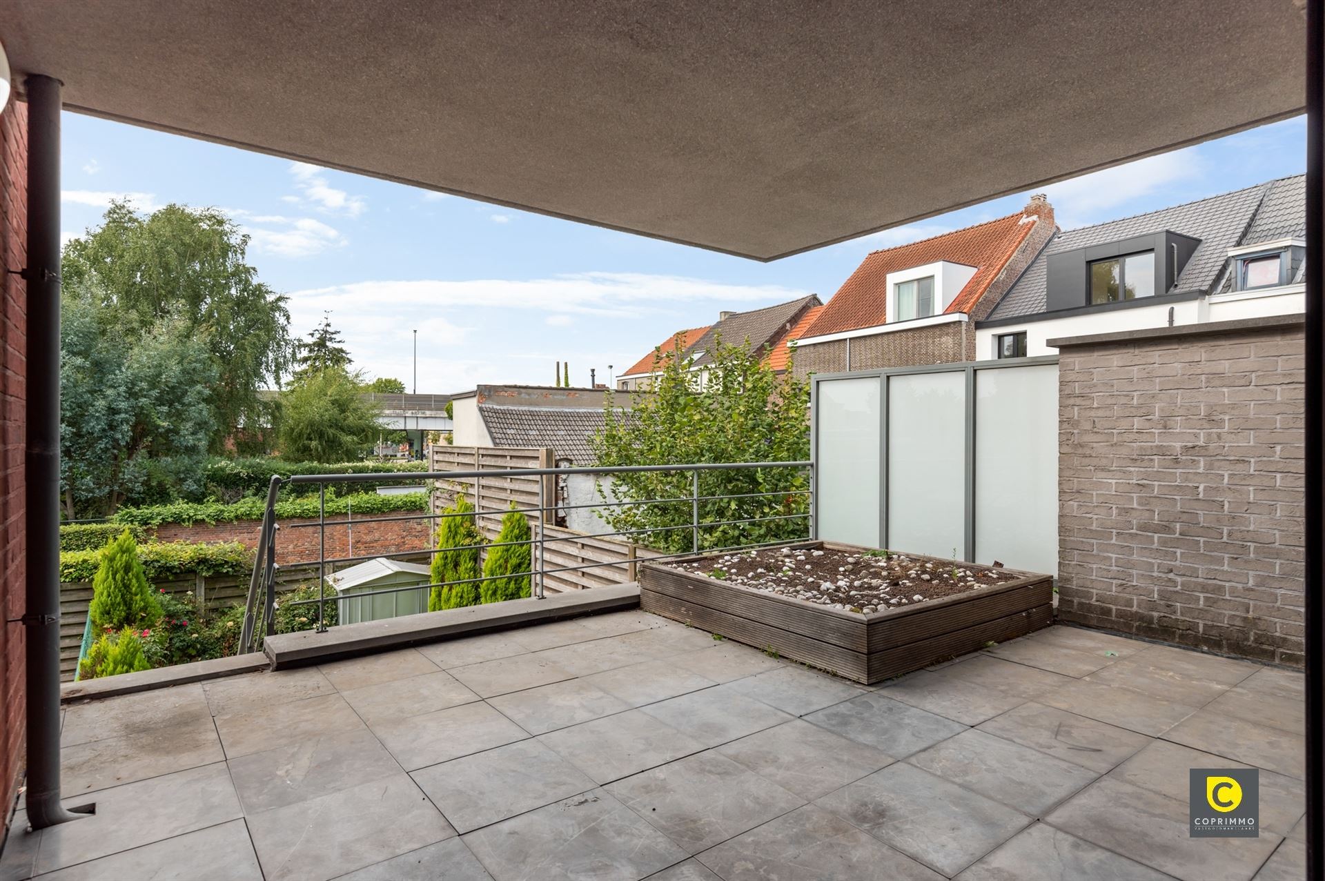 Appartement met terras+tuin en autostaanplaats foto 4