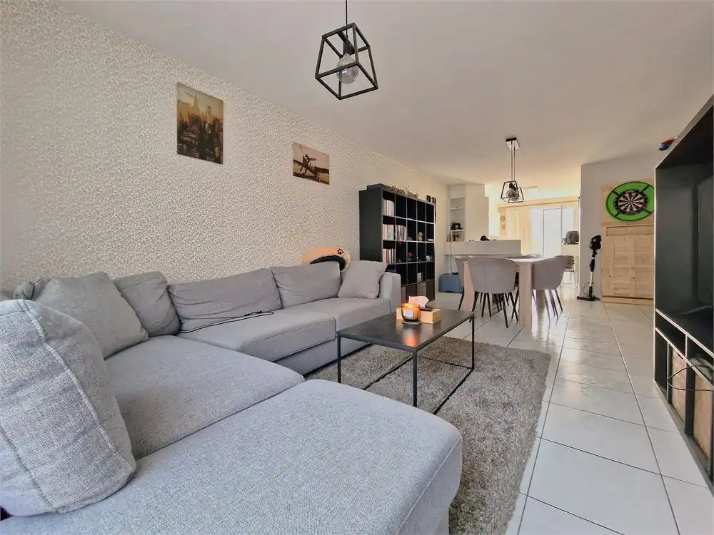 Ruim en lichtrijk app. met 2 slpks in hartje Torhout foto {{pictureIndex}}