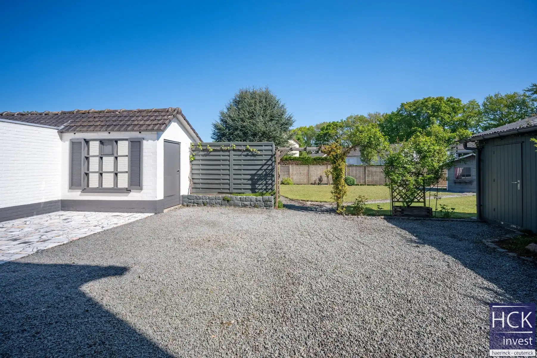KRUISHOUTEM - Ruime halfopen woning op 674 m² met 4 SLPK., aan het Lozerbos! foto 9