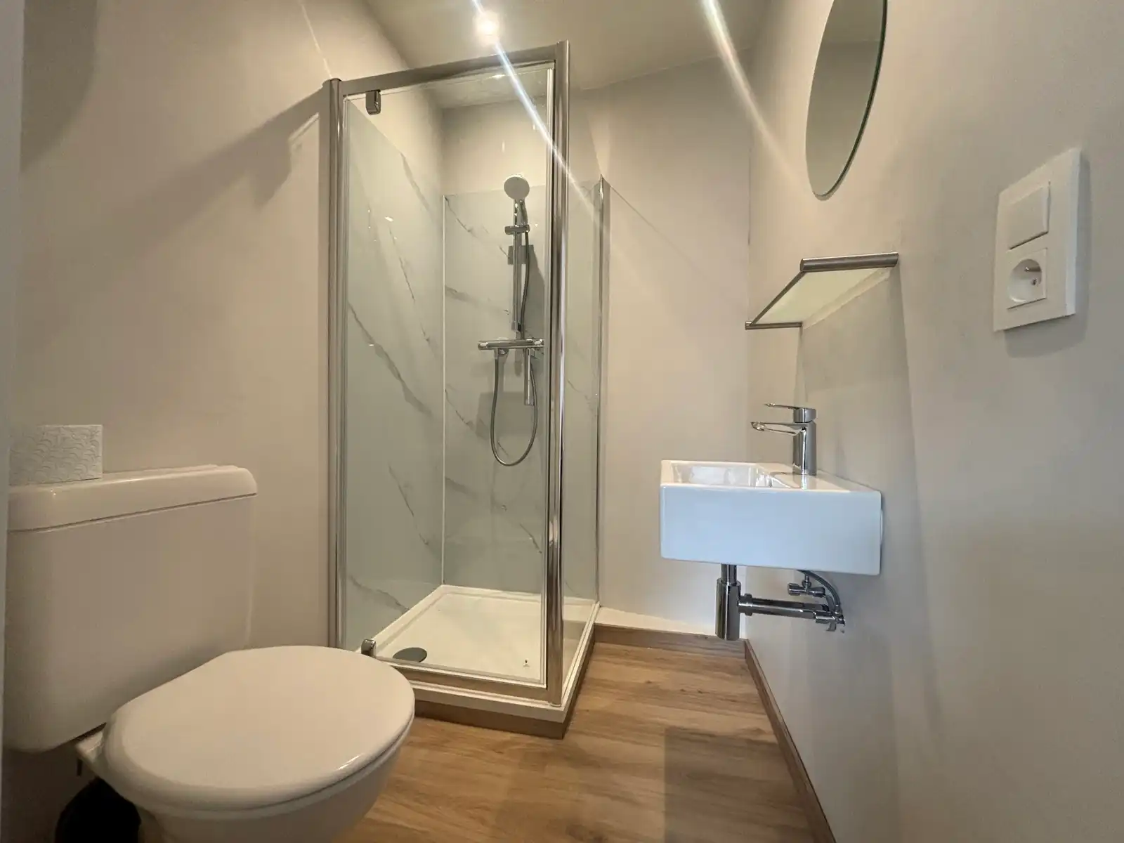 Gerenoveerd flatje te huur! foto 7