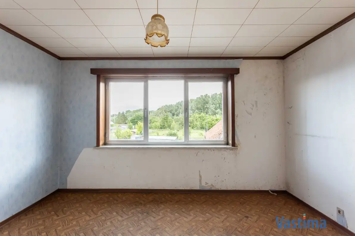 Te renoveren woning met 3 slaapkamers, garage en tuin foto 13