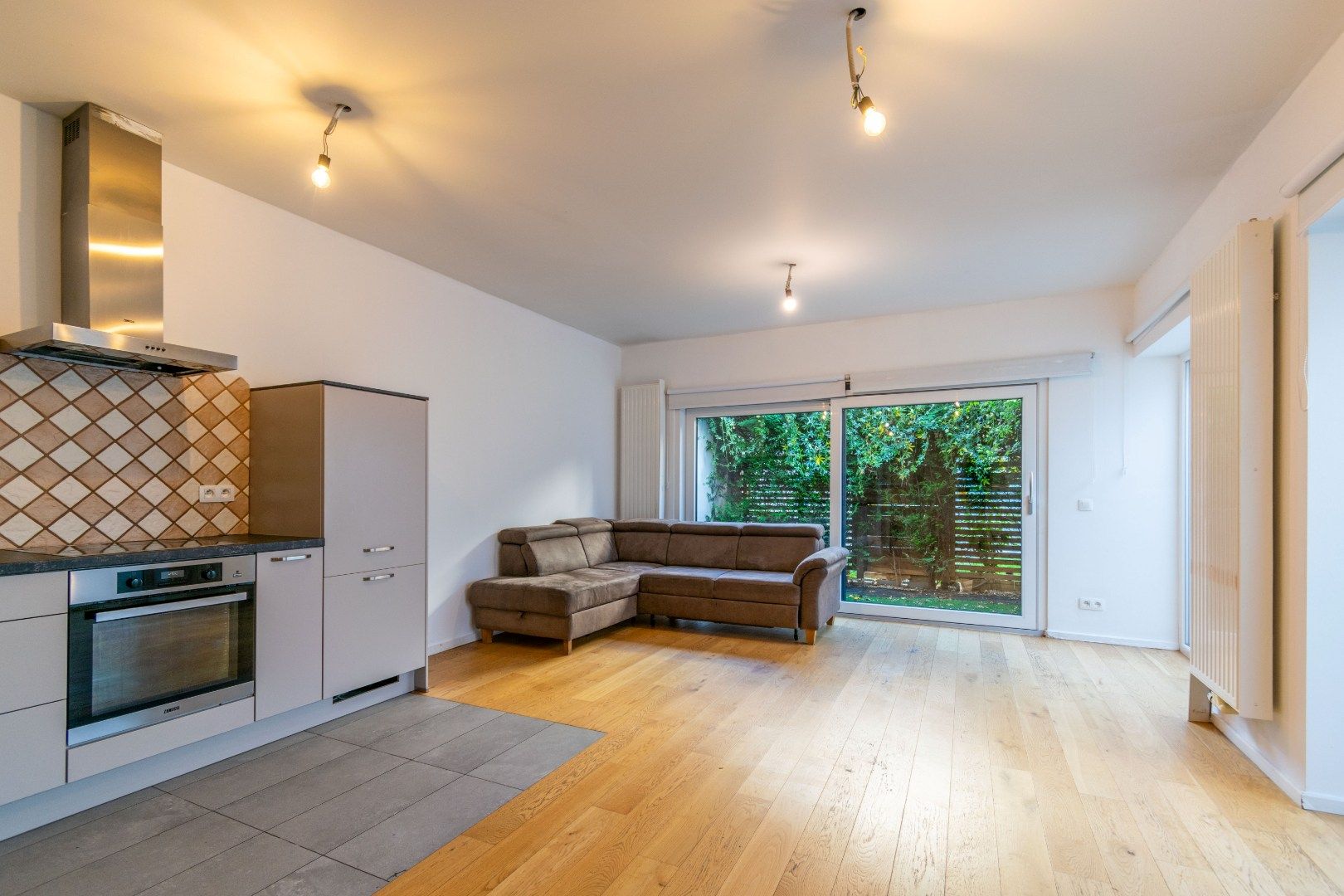 1-SLAAPKAMER GELIJKVLOERSAPPARTEMENT MET TERRAS ! foto 2