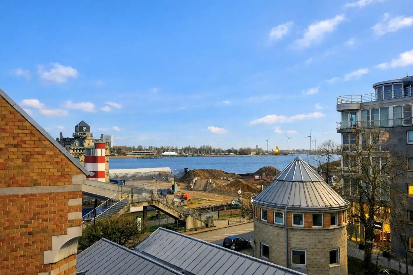 Lichtrijk wonen in het historische centrum van Antwerpen, met Scheldezicht vanuit de leefruimte! foto 8