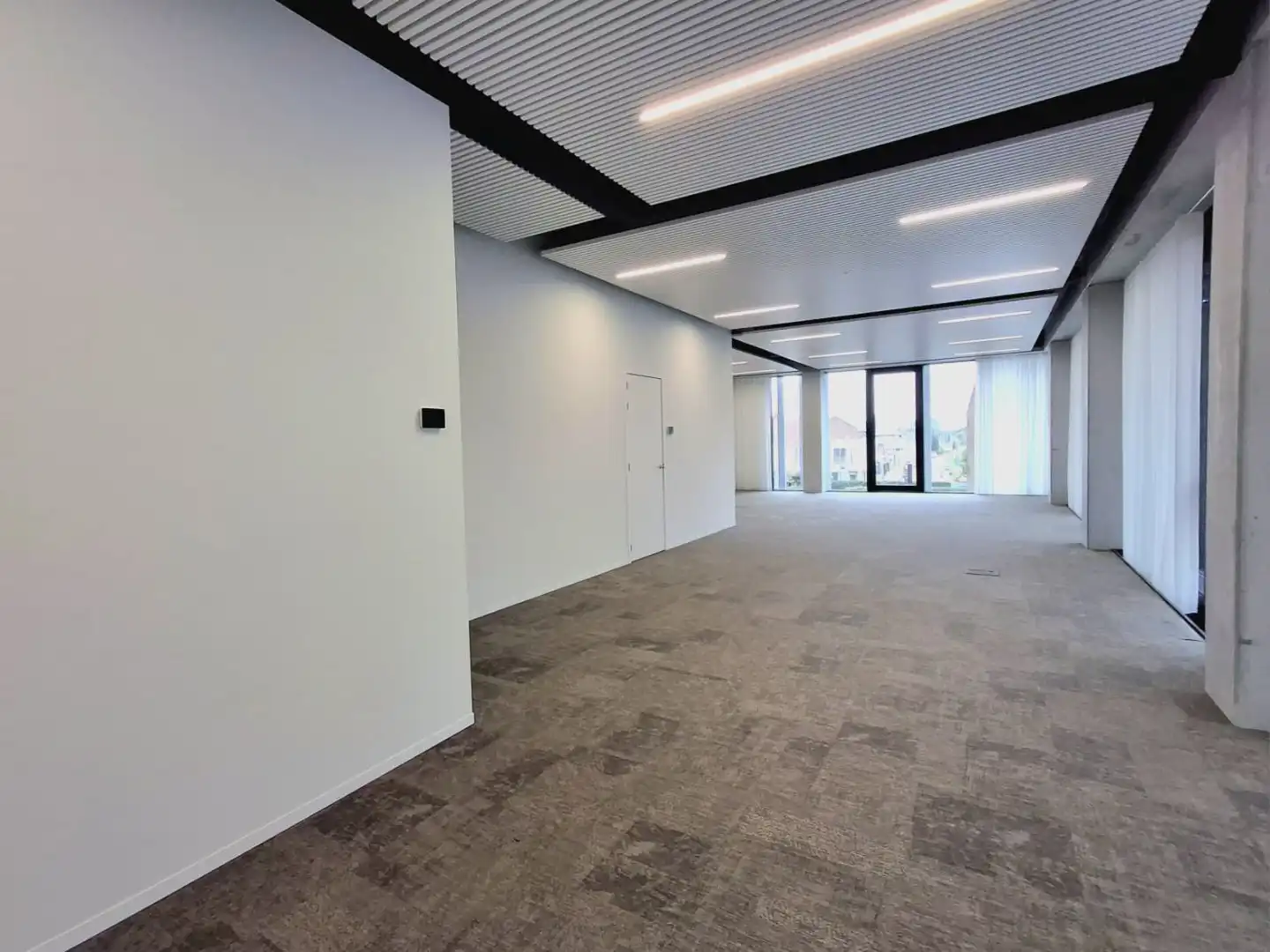 INSTAPKLAAR KANTOOR IN HARTJE TIELT foto 4