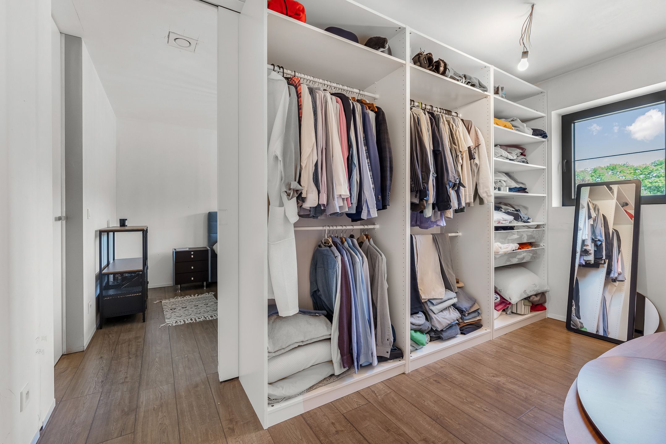 Strakke architectuur en moderne luxe in Diepenbeek foto 20