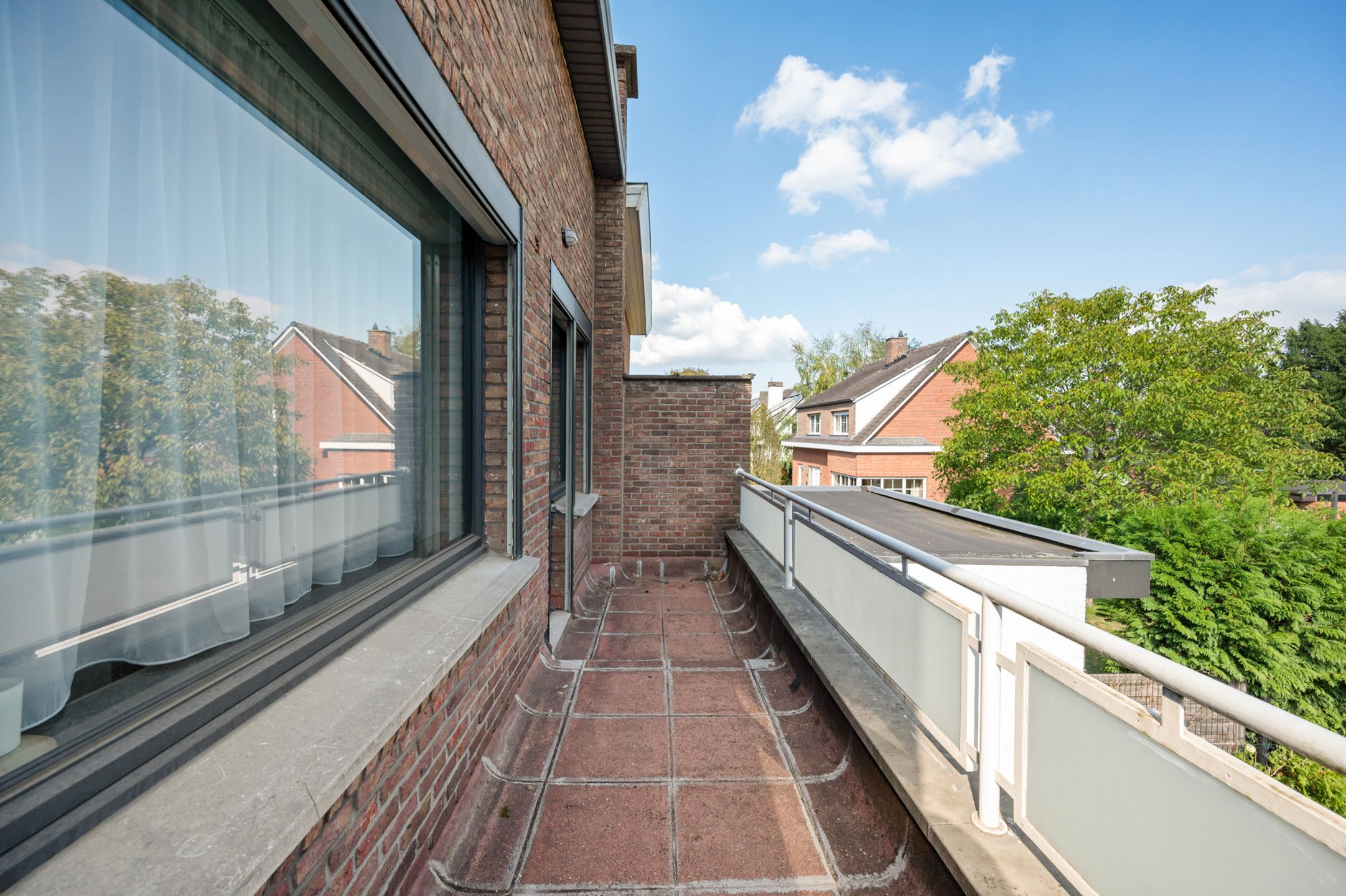 Ruime halfopen bebouwing met 4 slaapkamers en 2 badkamers aan de groene parken van Hoboken.  foto 16
