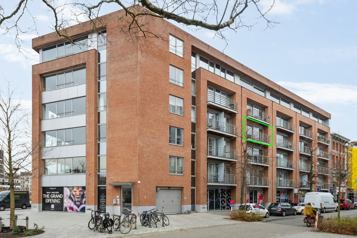 Instapklaar appartement  met 2 slaapkamers en terras in residentie "Vlaamse Poort" op het Zuid! foto 2