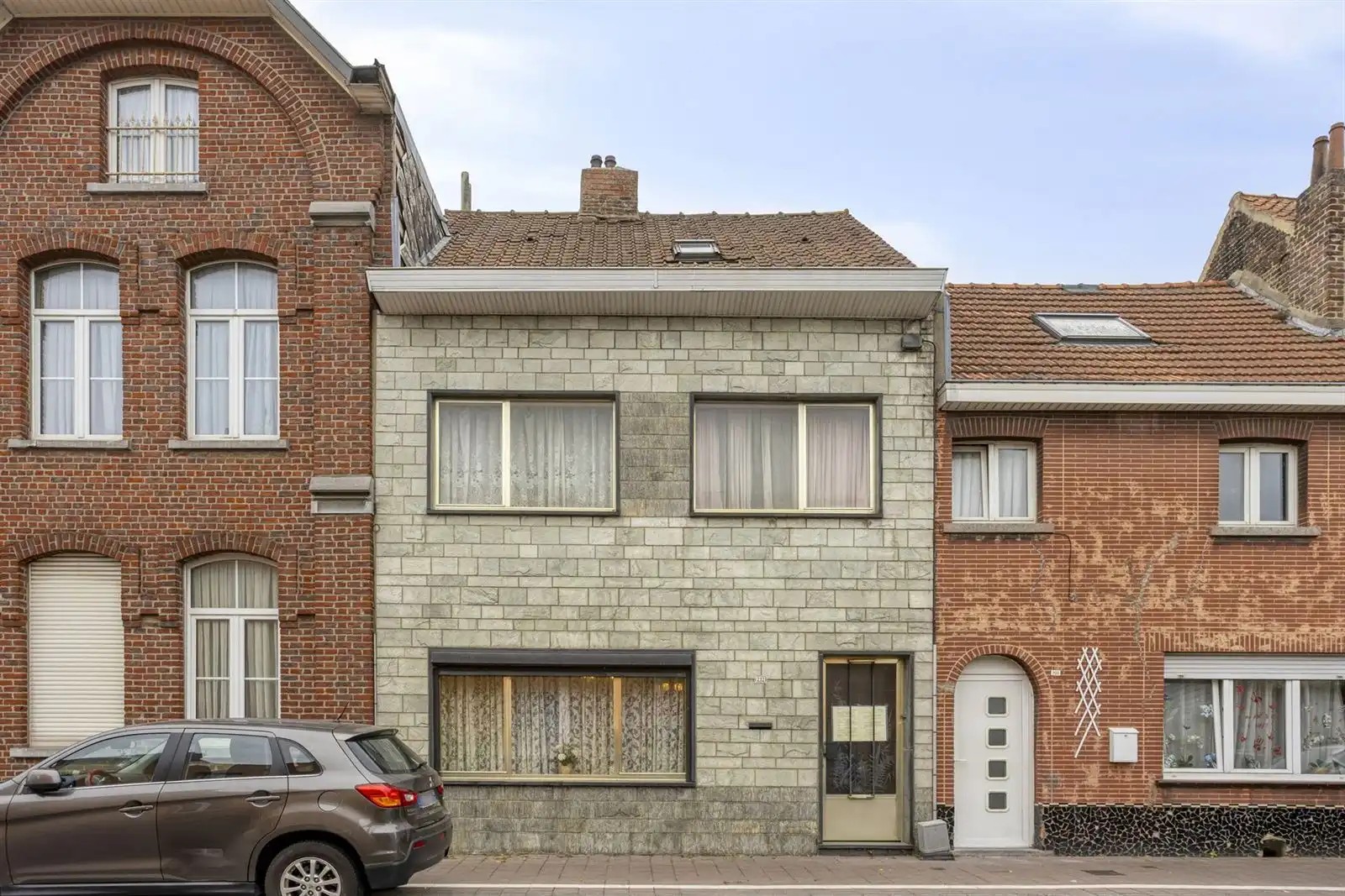 Hoofdfoto van de publicatie: Woning met 4 slaapkamers en grote garage te Ruisbroek