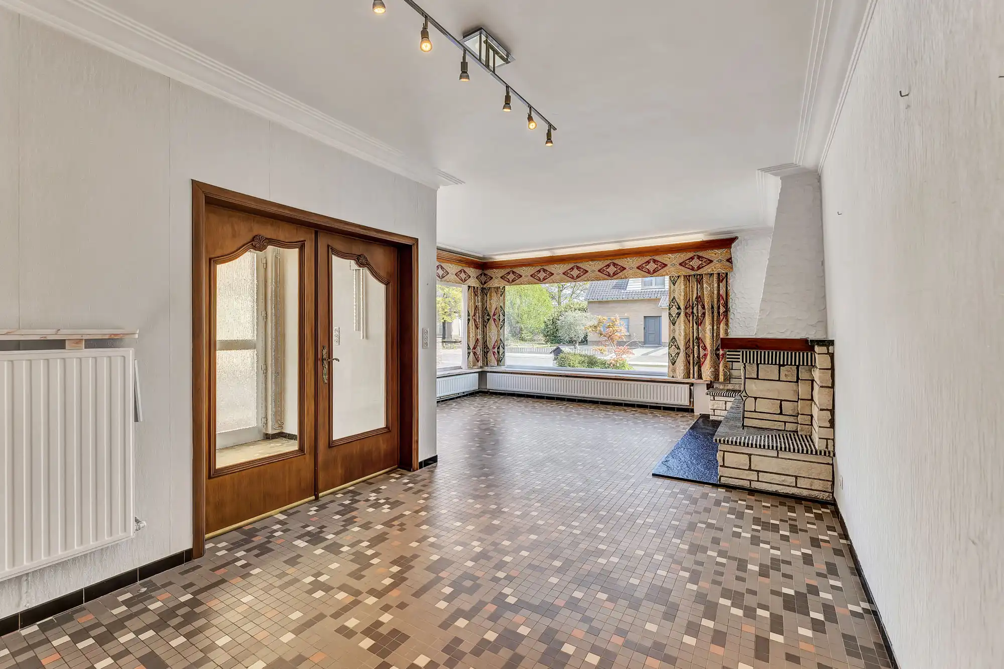 Te renoveren HOB met diverse mogelijkheden op toplocatie foto 4