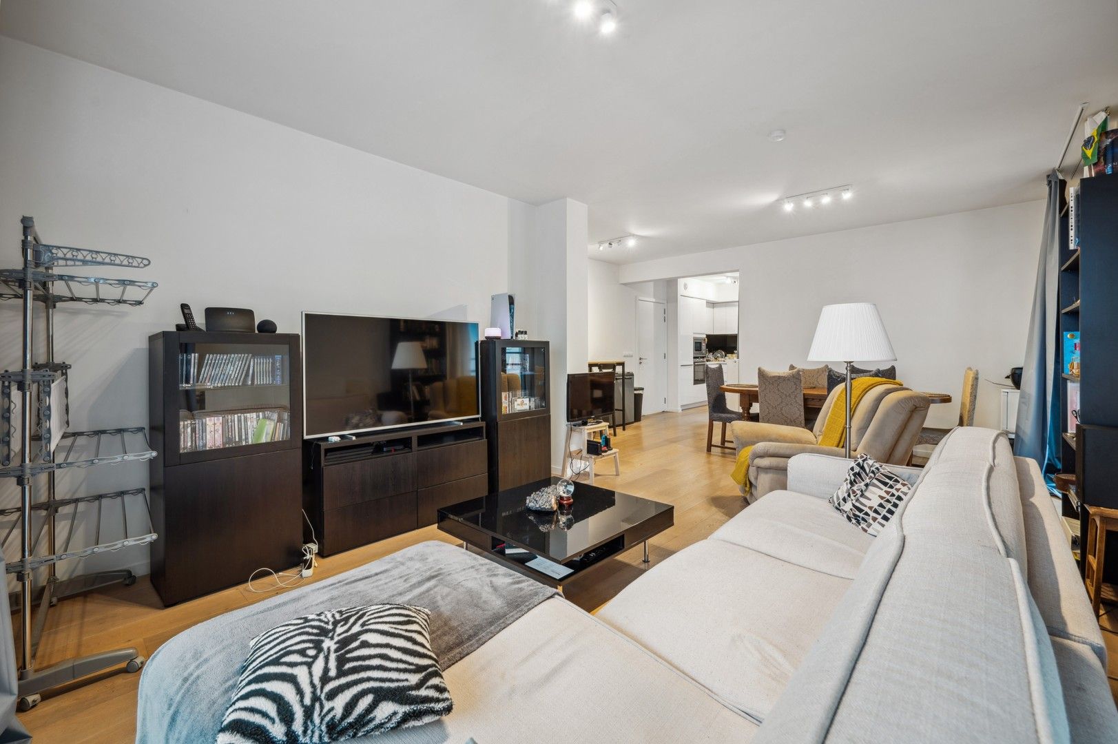Spacious 3 bedroom apartment with garden view foto 12