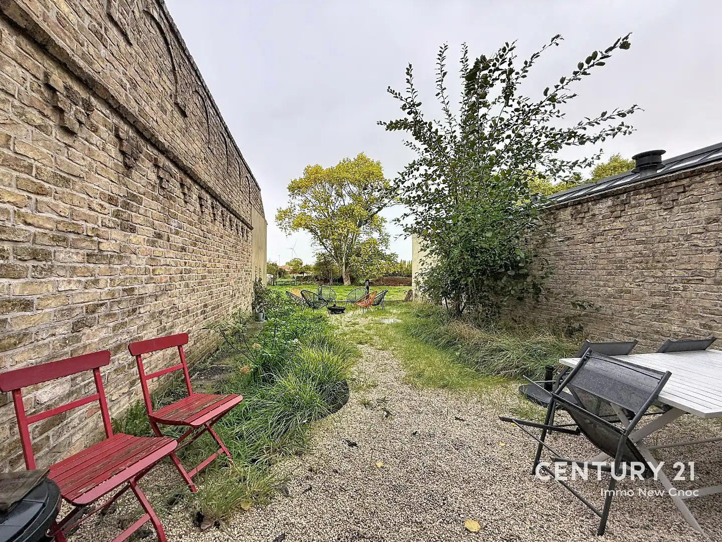 Charmante woning in Brugge (1937) met 4 slaapkamers, 2 badkamers en 155 m² woonoppervlakte op een perceel van 126 m² foto 4
