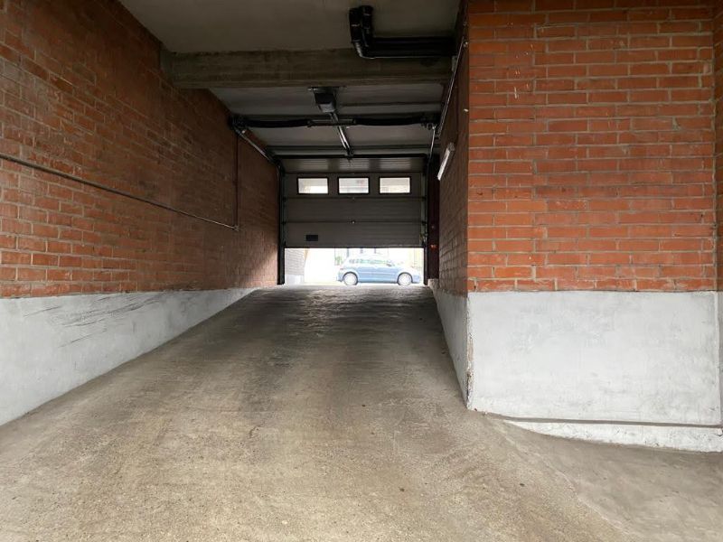 Ruim (±100m²) app met 2 slpk en autostaanplaats in hartje Geel foto 19