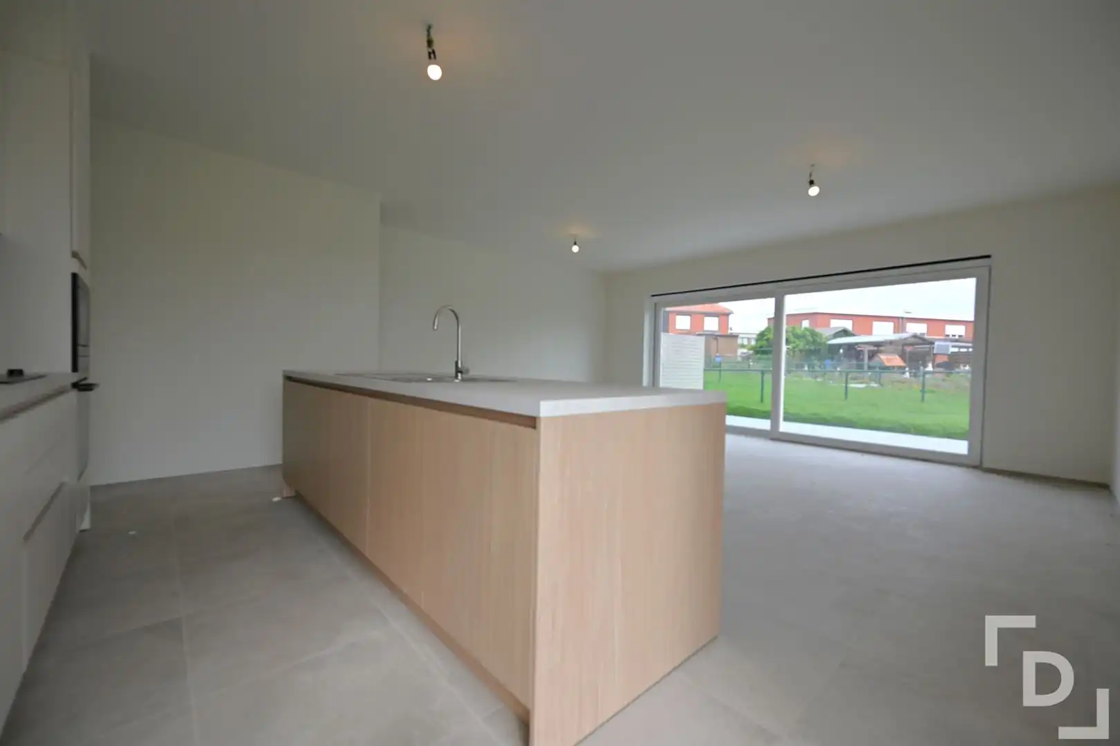 Afgewerkte nieuwbouwwoning  in hartje Proven. foto 4