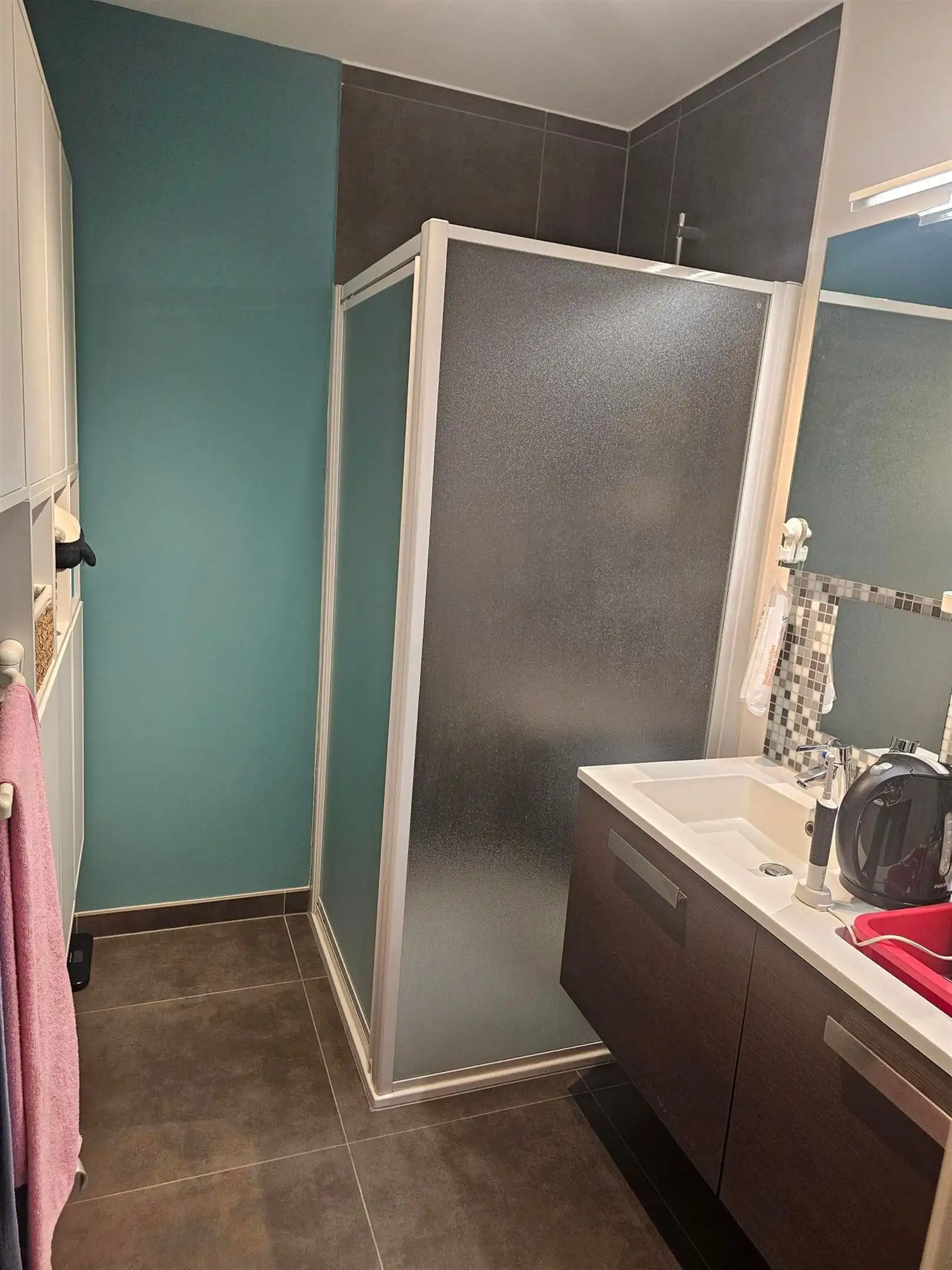 Ruim gelijkvloersappartement met groot terras en 2 slaapkamers. foto 6