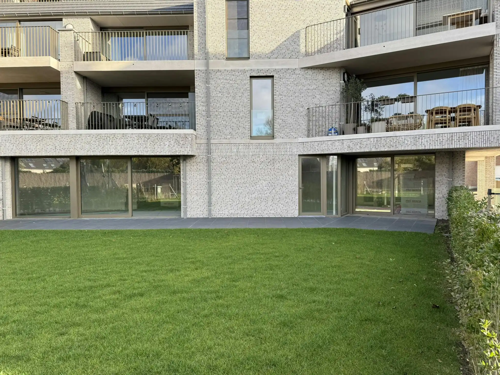 Gelijkvloers appartement met 2 kamers in Ieper foto 2