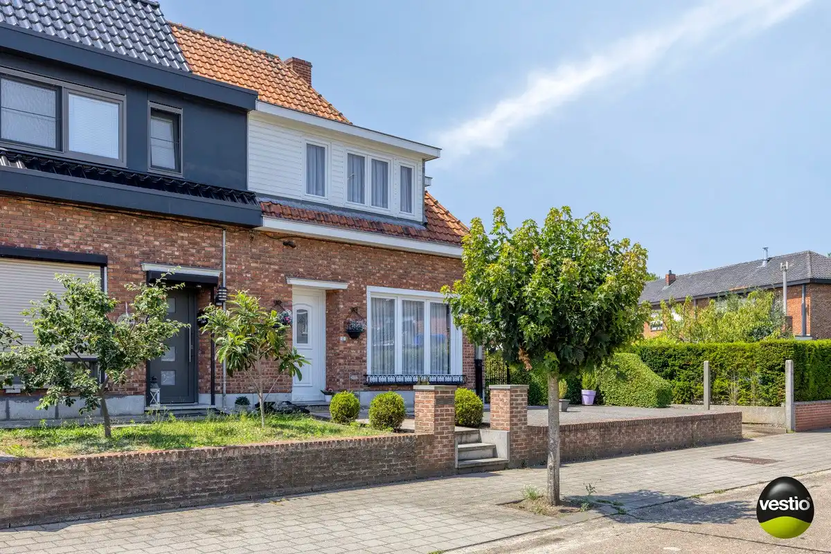 Te renoveren, charmante half open bebouwing met garage in de Banneuxwijk foto 25