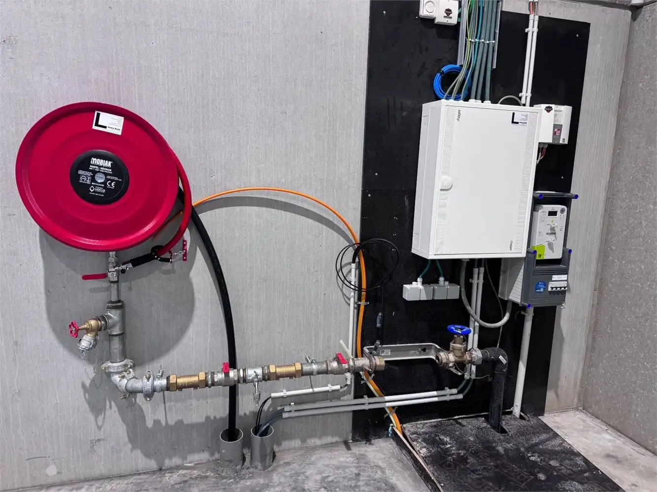 Strategisch gelegen nieuwbouw KMO-unit INCL. 4 PARKINGS. foto 9