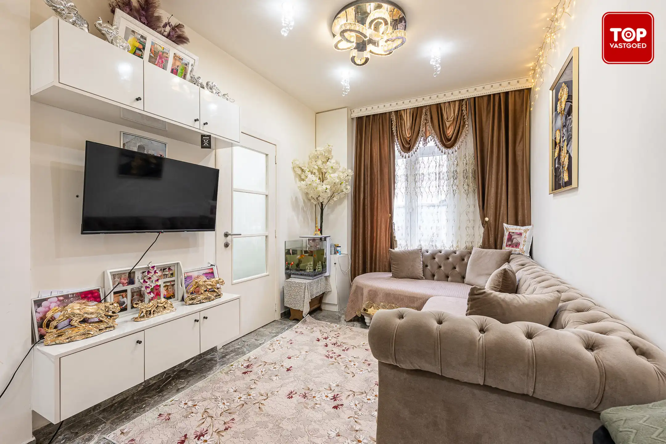 Instapklare woning met 2 slaapkamers foto {{pictureIndex}}