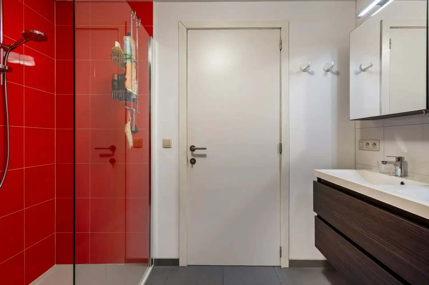 Instapklaar gelijkvloers appartement met 3 SLPK en een ruim tuin/terras in Antwerpen! foto 15