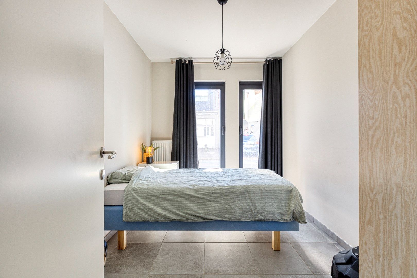 Instapklaar gelijkvloers appartement met 3 slpks, kelderberging en parking te OLV Olen ! foto 16