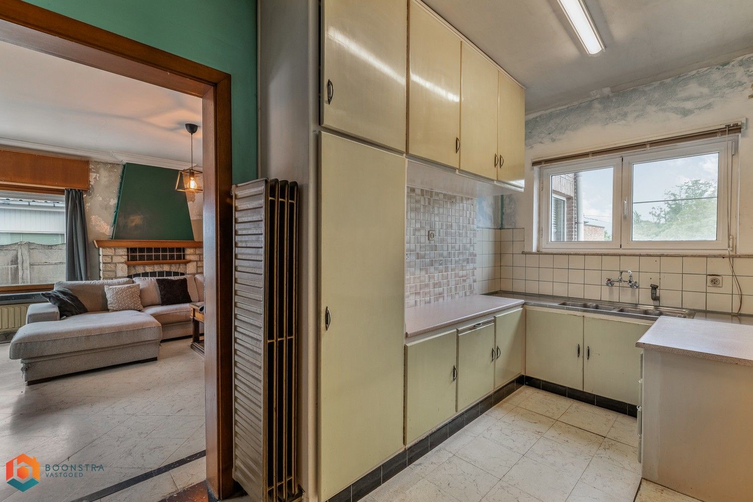 Woning met 3 slaapkamers en ruime garage foto 8