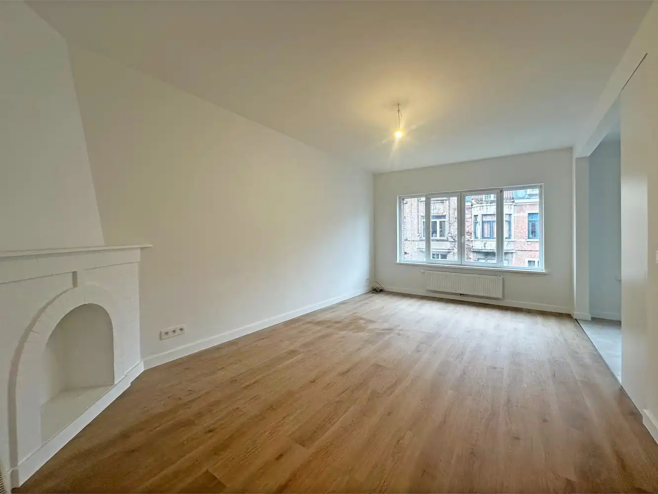 Volledig gerenoveerd appartement met twee slaapkamers op de grens van Borgerhout en Berchem! foto 10