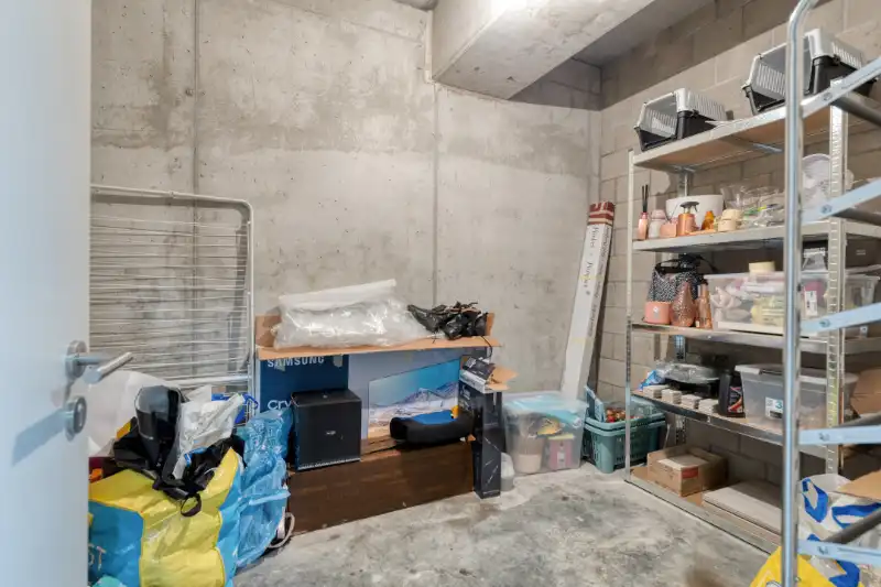 Stijlvol 2-slaapkamerappartement met autostaanplaats op een rustige ligging. foto 11