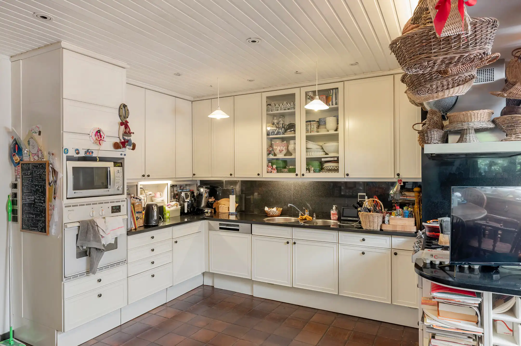 Karaktervolle villa op uitzonderlijk perceel in een groene residentiële omgeving te Schoten - Schotenhof! foto 5