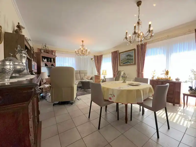 Charmant en lichtrijk hoekappartement op toplocatie aan zee! foto 2