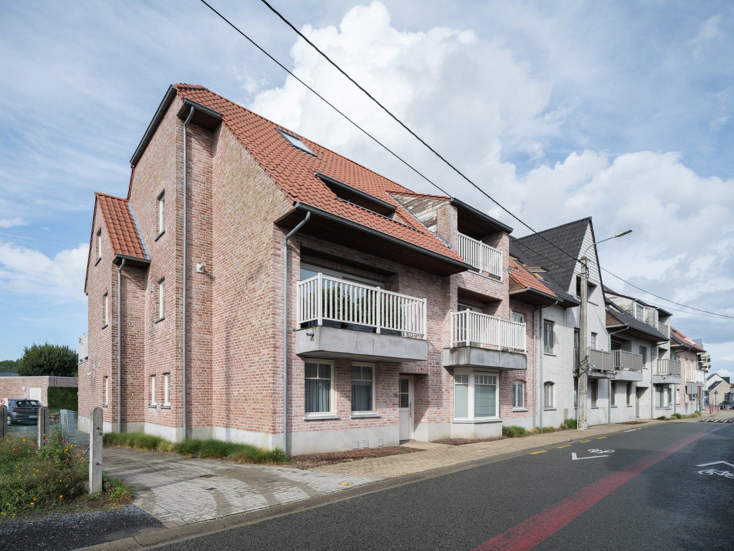 Licht en ruim appartement met terras in hartje Astene foto 12