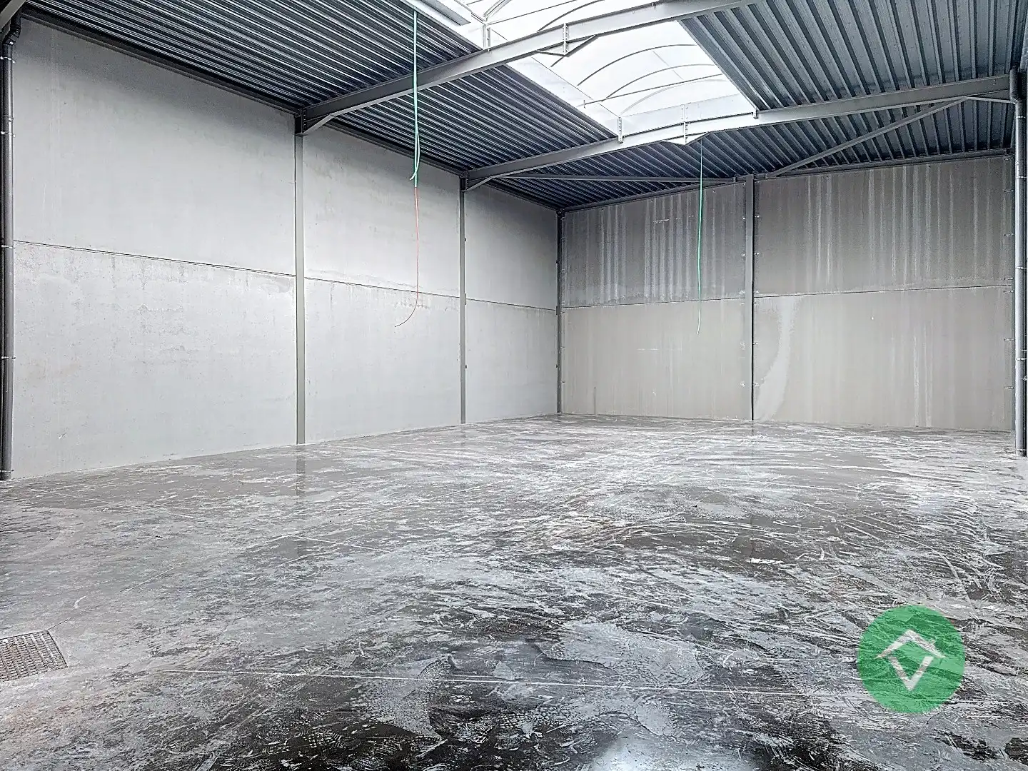 Nieuwbouw loods KMO-UNIT te koop – 256 m² met 1 parkeerplaats inbegrepen op de industriezone te Aartrijke foto 6