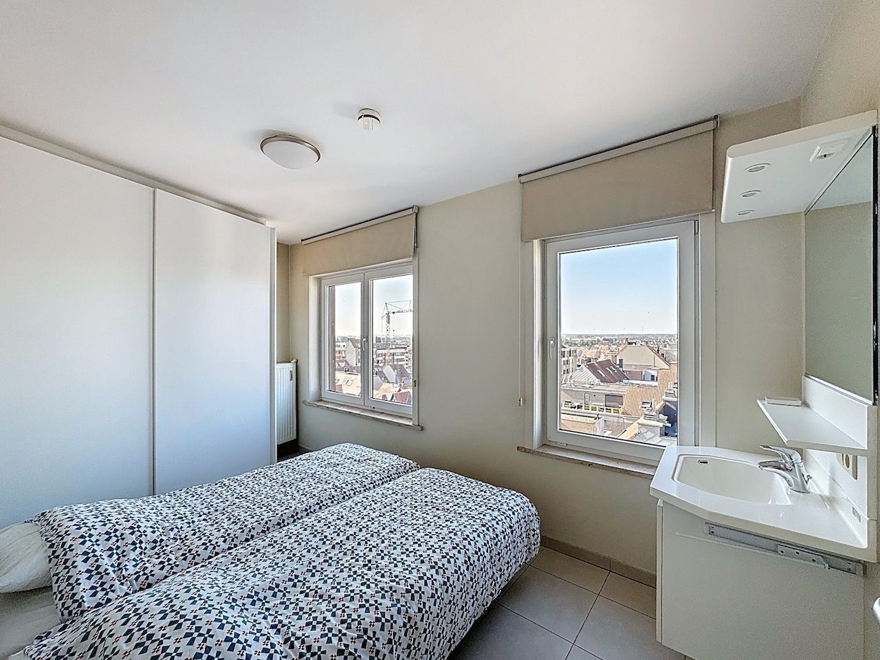 Tweede verblijf | Dakappartement met zijdelings zeezicht en zuidwestgericht terras. foto 14