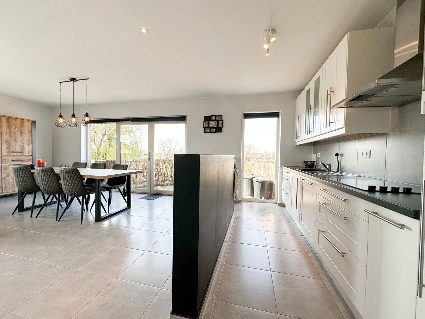 Lichtrijk, instapklaar appartement met open verzicht in Zomergem foto 6