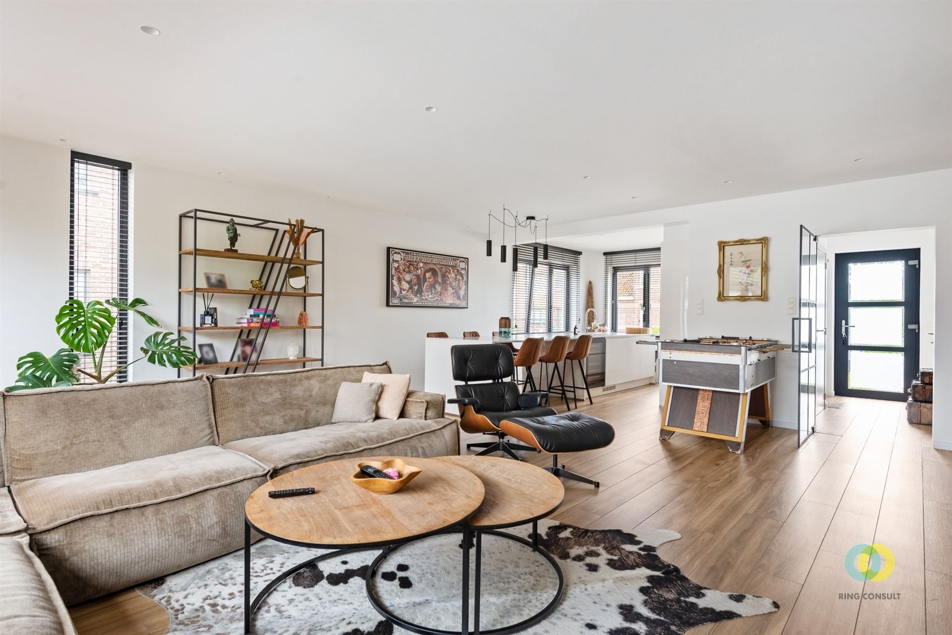 Gerenoveerde 3-gevel woning  foto 6