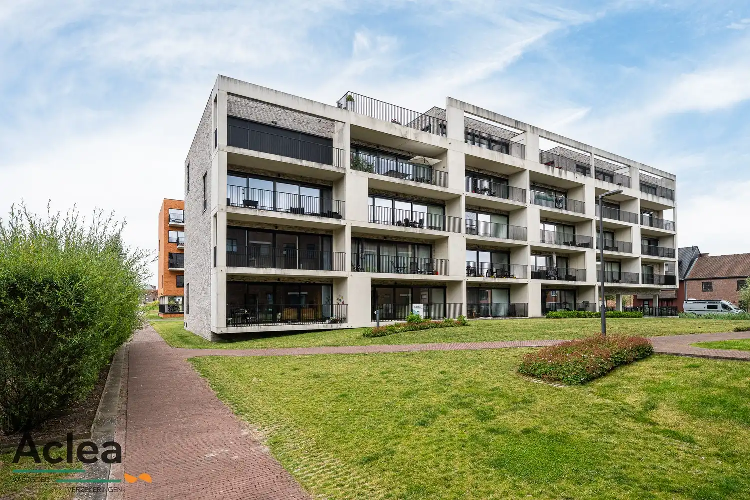Hoogwaardig afgewerkt appartement met garage en ruim terras foto 32