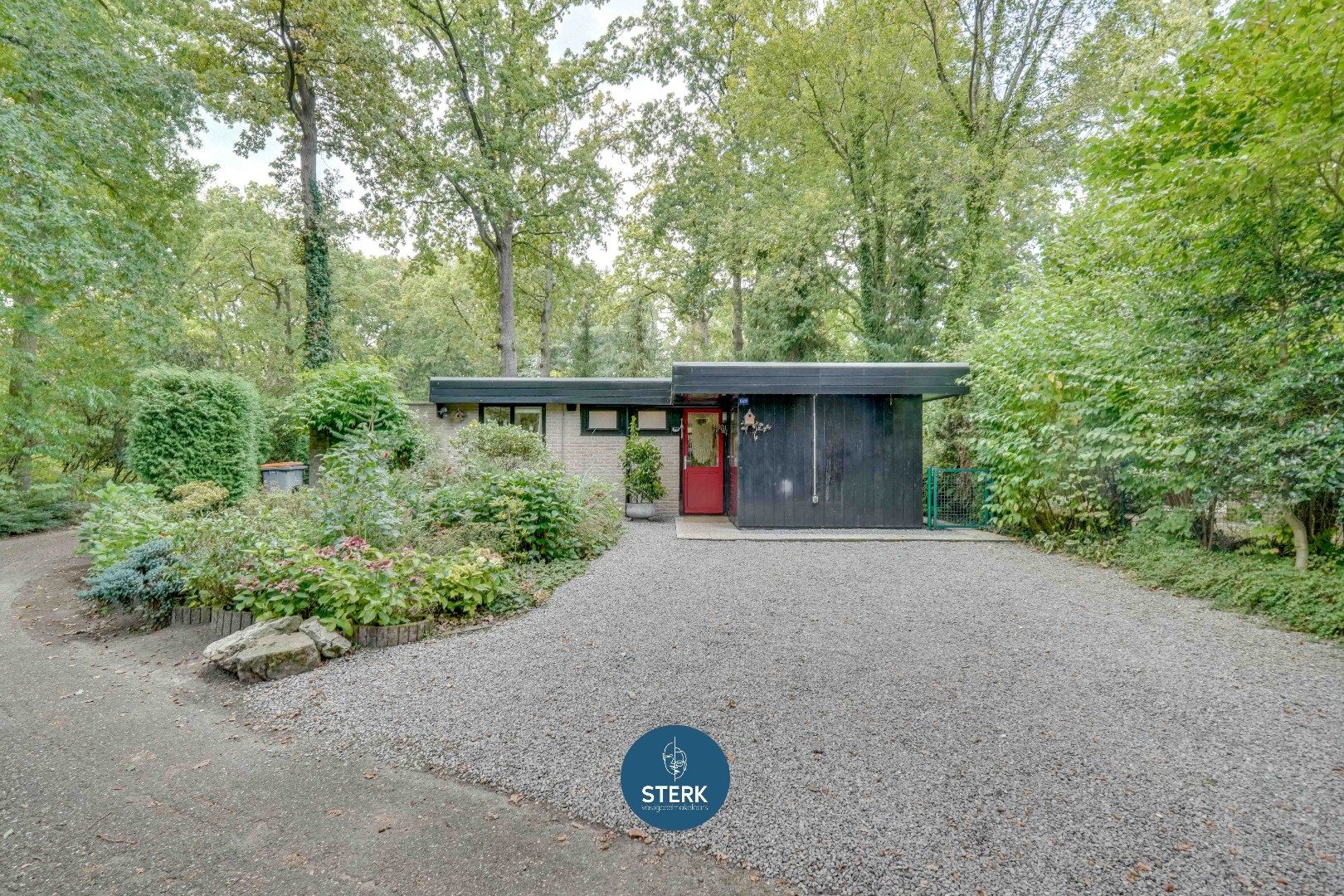 RECENT OPGEKNAPTE VAKANTIEWONING MET PRACHTIG GROEN UITZICHT !  foto 20