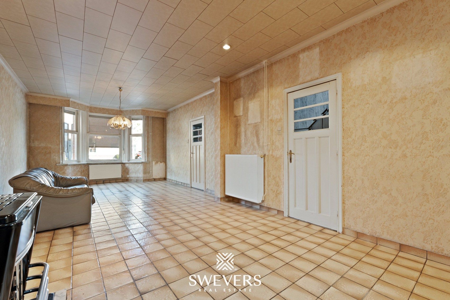 Woonst met 5 slaapkamers en hangar van 250m² in centrum Beringen foto 5