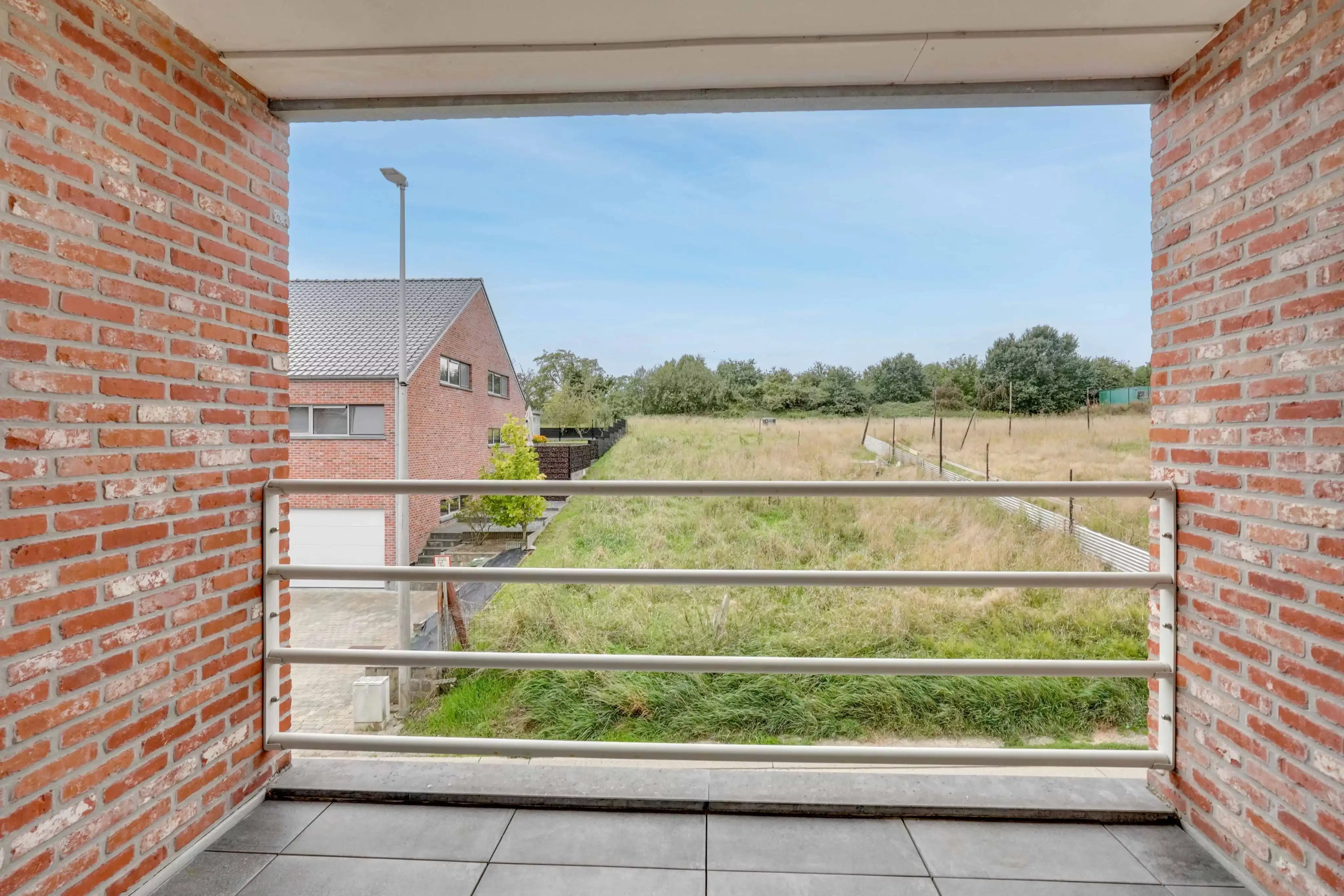 Mooi, recent appartement foto 15