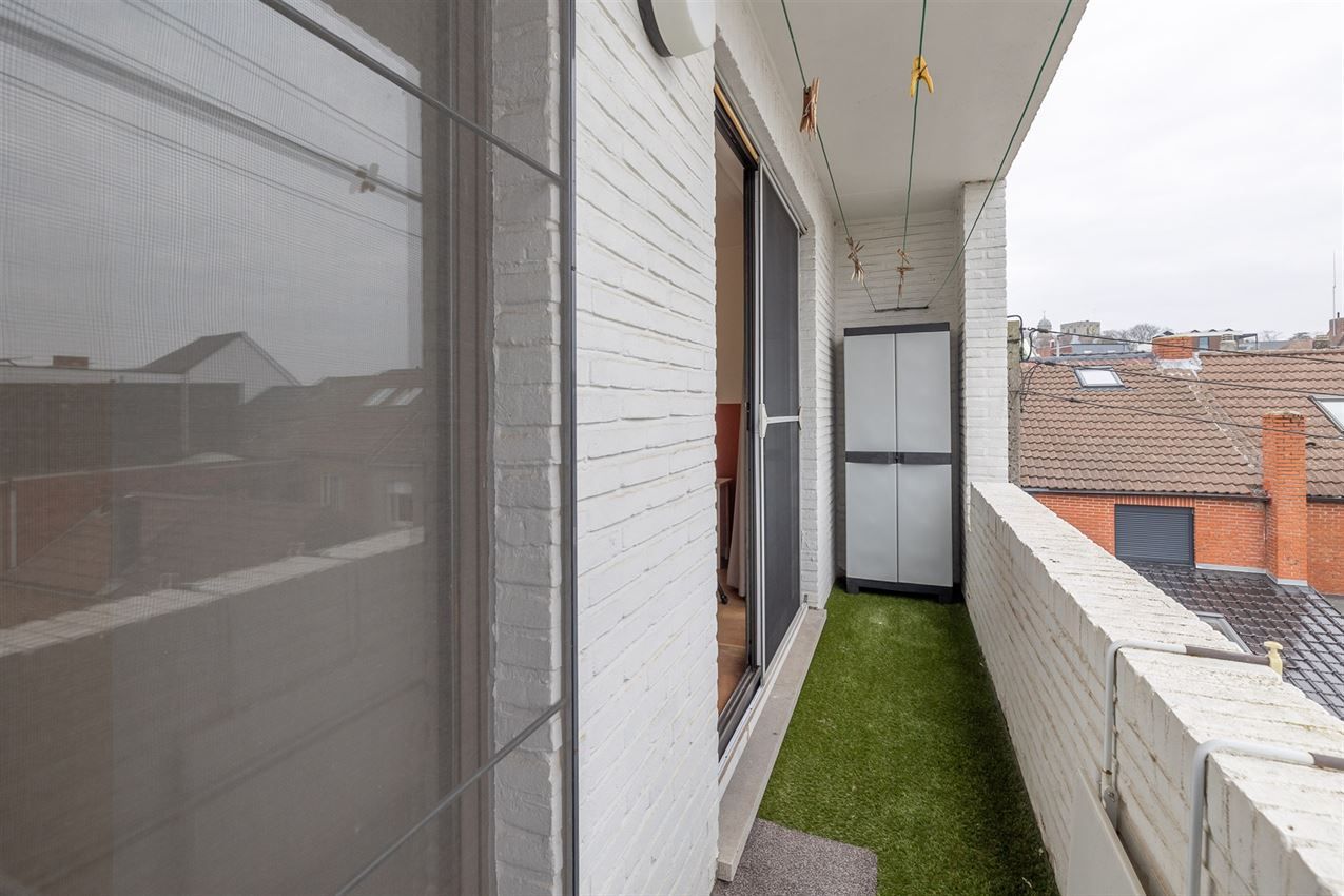 Gerenoveerd tweeslaapkamerappartement foto 25